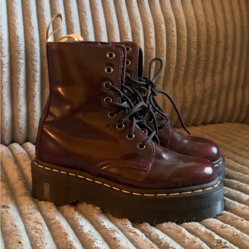 Dr Martens Jadon II (CHERRY RED)